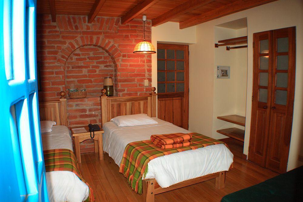 Hotel Boutique Vieja Cuba Quito Exterior foto