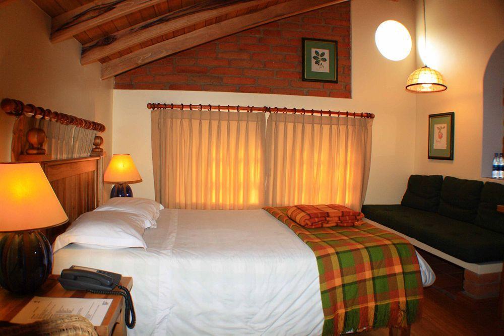 Hotel Boutique Vieja Cuba Quito Exterior foto