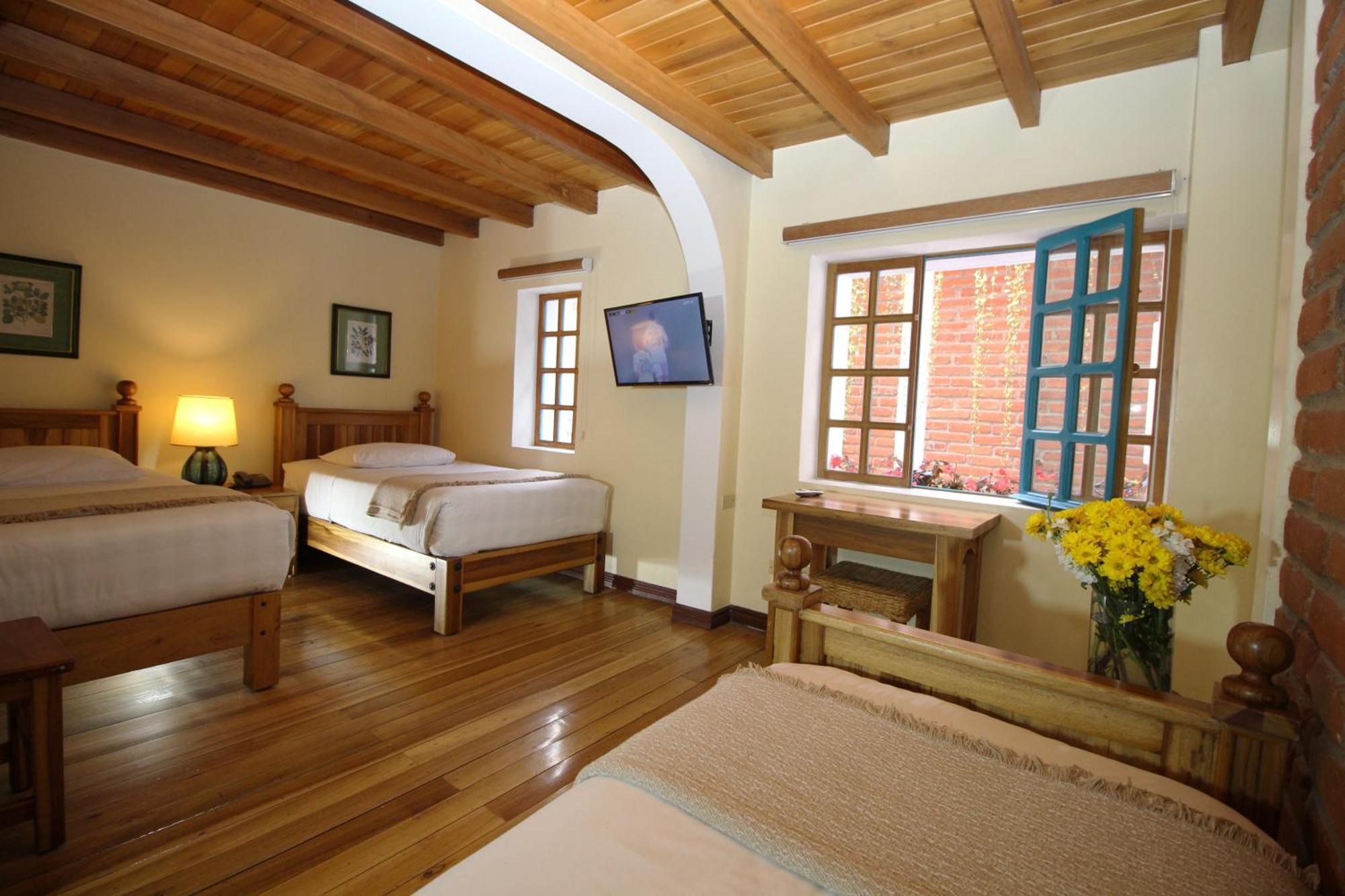 Hotel Boutique Vieja Cuba Quito Exterior foto